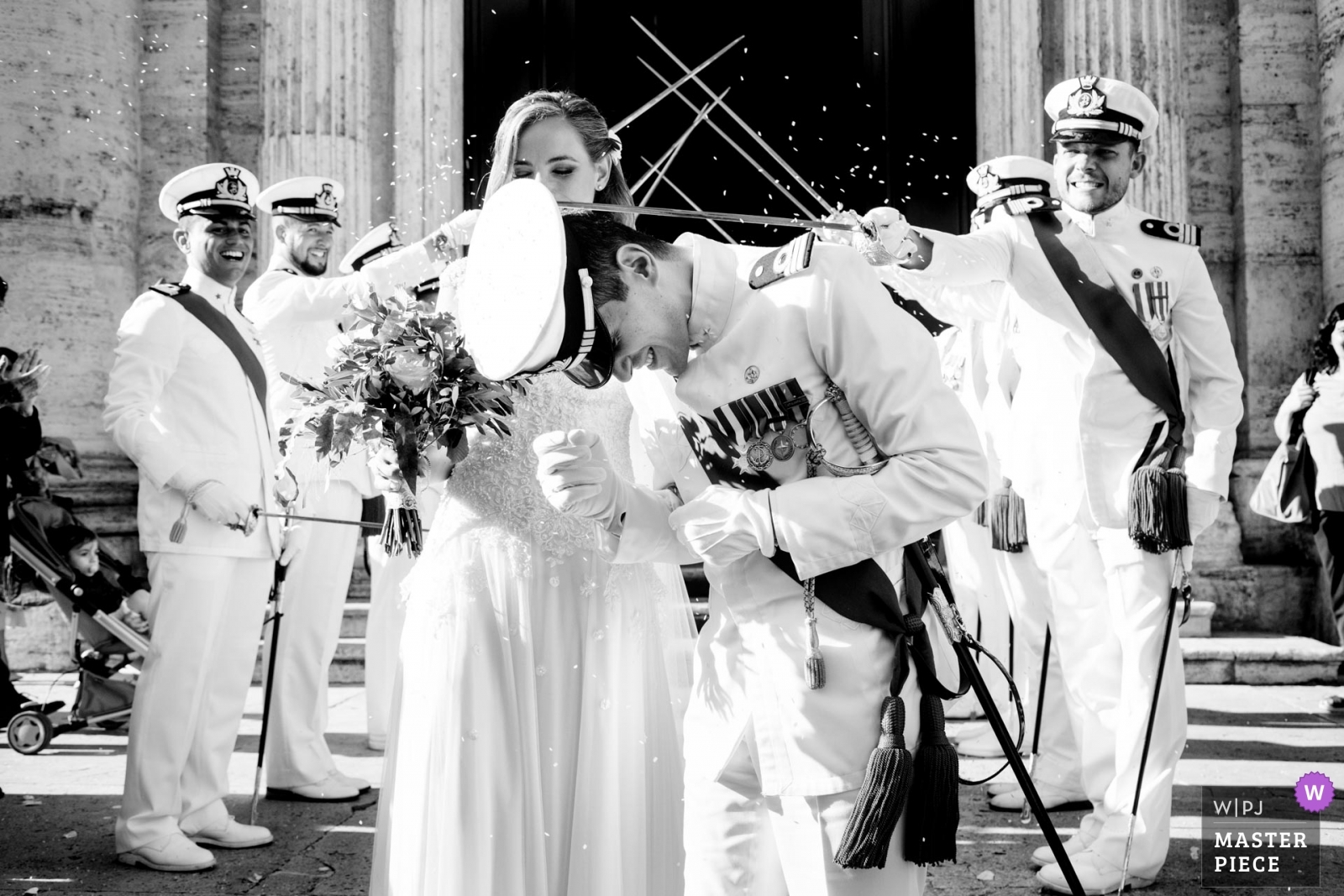 Il tipico picchetto d'onore della Marina Militare al Matrimonio