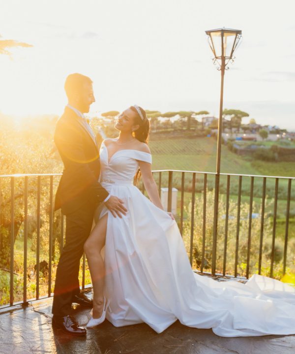 Matrimonio a Villa dei Consoli a Frascati, foto di coppia con la luce dopo il temporale